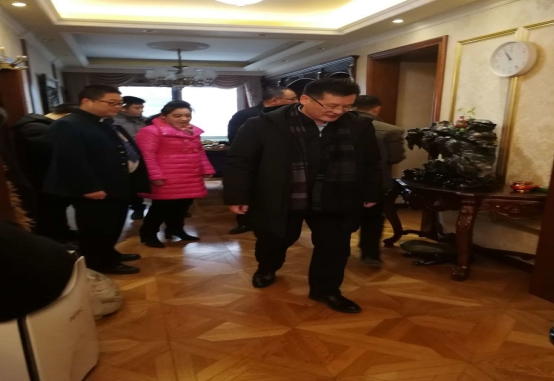 雁塔區(qū)區(qū)委副書記、代區(qū)長趙雷蒞臨【朱雀云天】小區(qū)檢查冬季供暖情況 